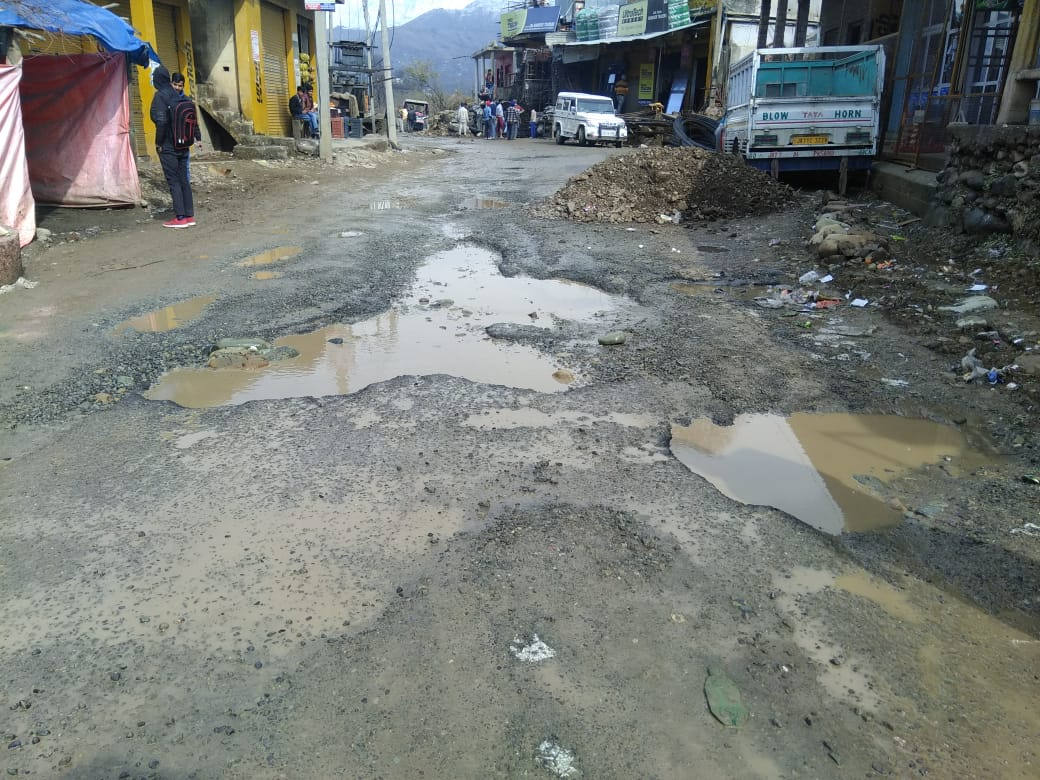 Worst Condition of Rajouri Thanna Mandi . People of These area being treated like animals