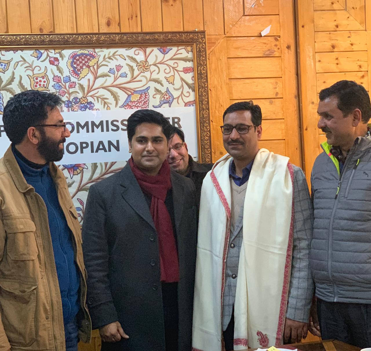 Majid Jahangir Accorded Warm Send Off