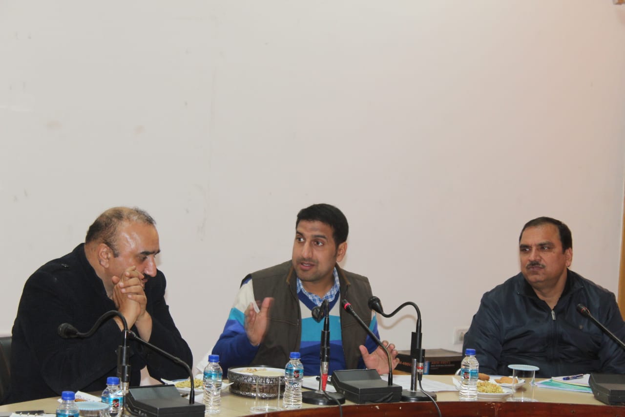 DDC Rajouri finalises modalities for construction of 1892 bunkers along the LoC*