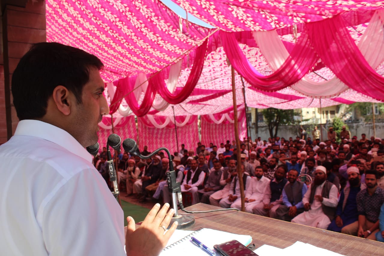 DC Rajouri holds Public grievance redressal Camp at Koteranka*  Several issues raised by Sarpanchs addressed on spot*