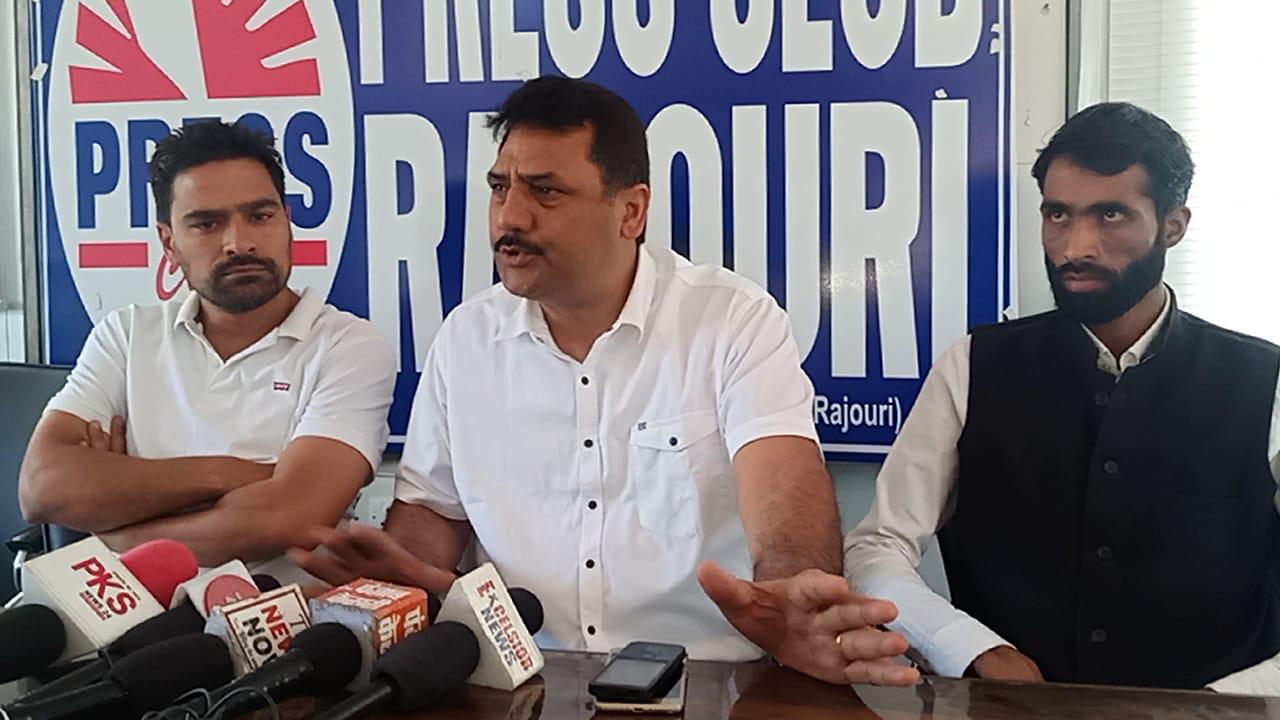 Civil Society Forum Rajouri demands stoppage of Harrasment to commuters at Mughal Road Poshana Check Post