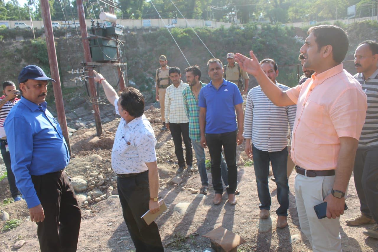 DC Rajouri takes stock of works for additional water supply for Rajouri Town **  _Sets deadline of 5 days for PHE Mechanical for completion of balance works at Bela_