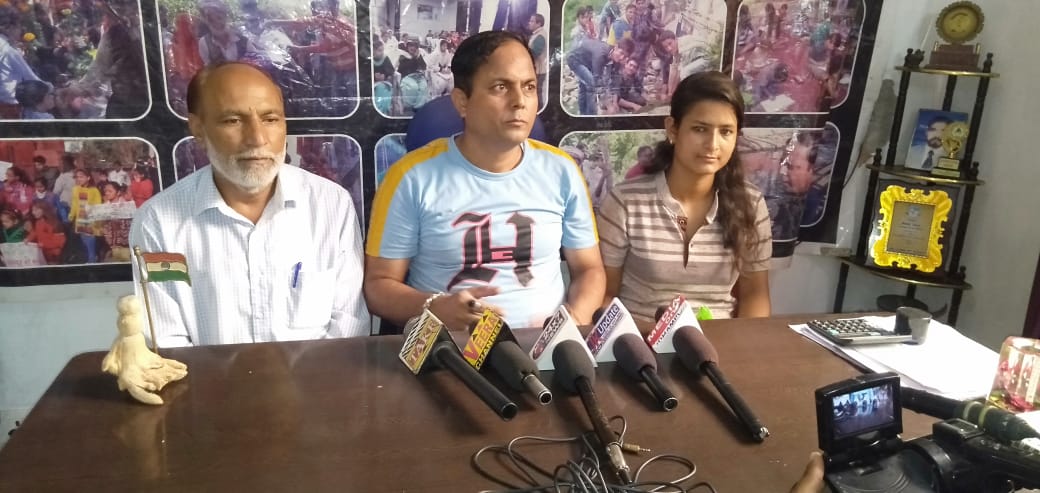 NGO ‘Jiyo aur Jeene do’ convened a Press conference in  NGO Head Office under the presidentship of Tariq Shah regarding some Town Issues.