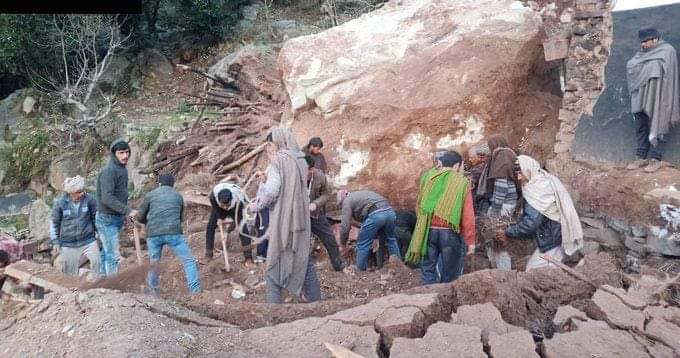 Five of family killed as  boulder falls on house in Udhampur