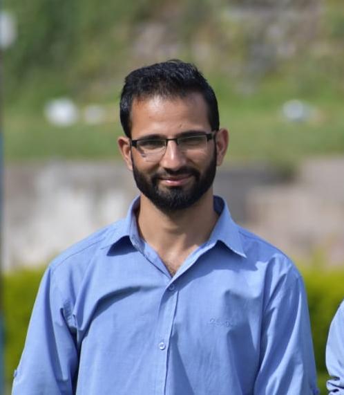 جموں یونیورسٹی طلباء کی مستقبل کے ساتھ کھلواڑ نہ کرے:- زاہد مغل