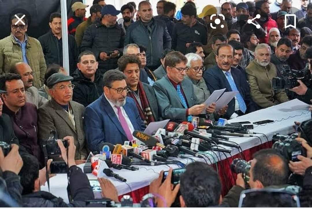 Apni Party says it has support of independents and others to head 6-7 DDCs in J-K