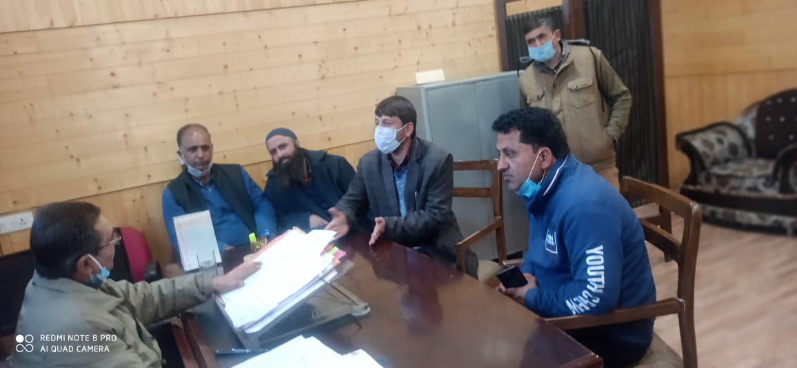 JKRETTF deligation headed by forum Chairman call on DSEK Highlighted issues and problems faced by the teachers, assured for early redressal