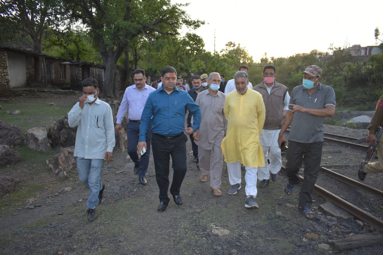 DDC Rajouri conducts extensive tour of Kalakote area  Calls for making strenuous efforts to boost the tourism sector in the region