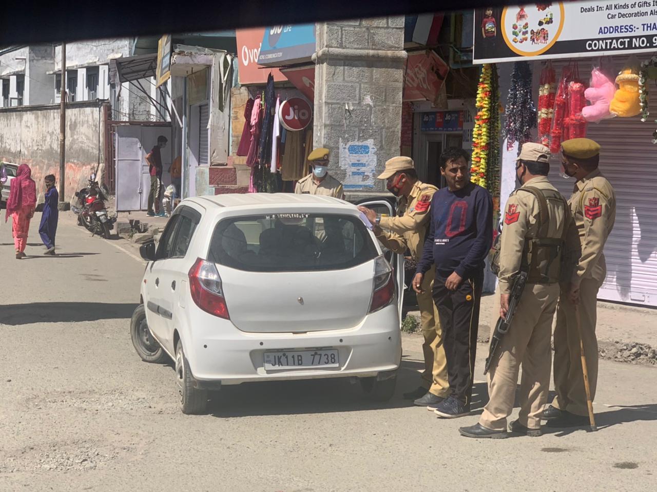 Rajouri police fines violators of face mask order
