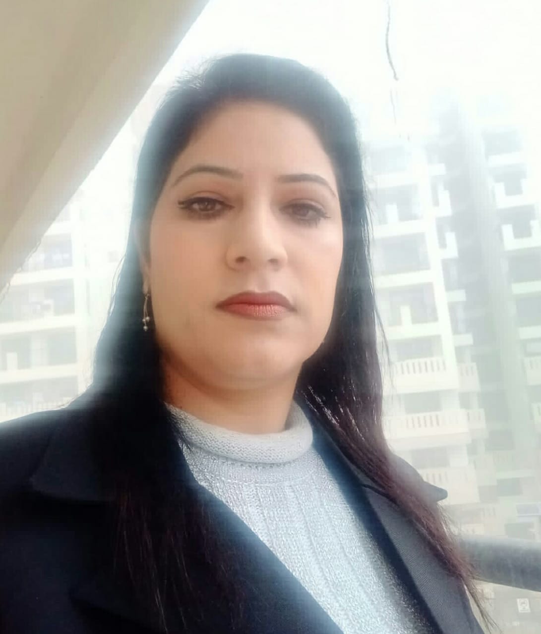 Ruheena Shahzad appealed LG JKUT Manoj Sinha to provide basic amenties to people in far flung areas of tral.