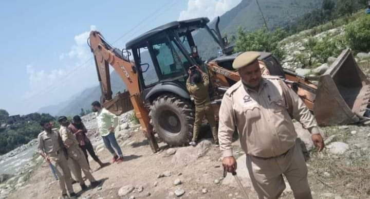 DMO Poonch start drive against the Illegal mining,