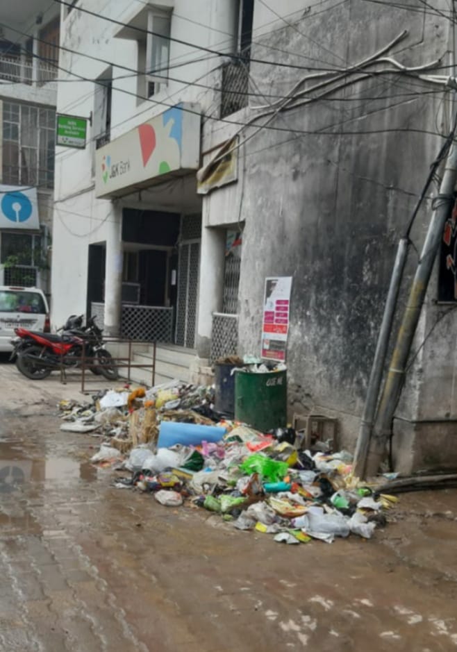 Swatch Bharat Mission Nowhere in Rajouri City Heap of garbage lying near Main Branch of JK Bank