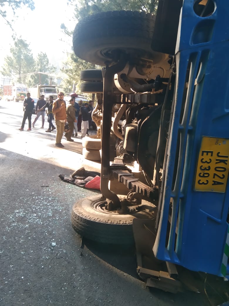 3 feared dead after bus turns turtle in Rajouri