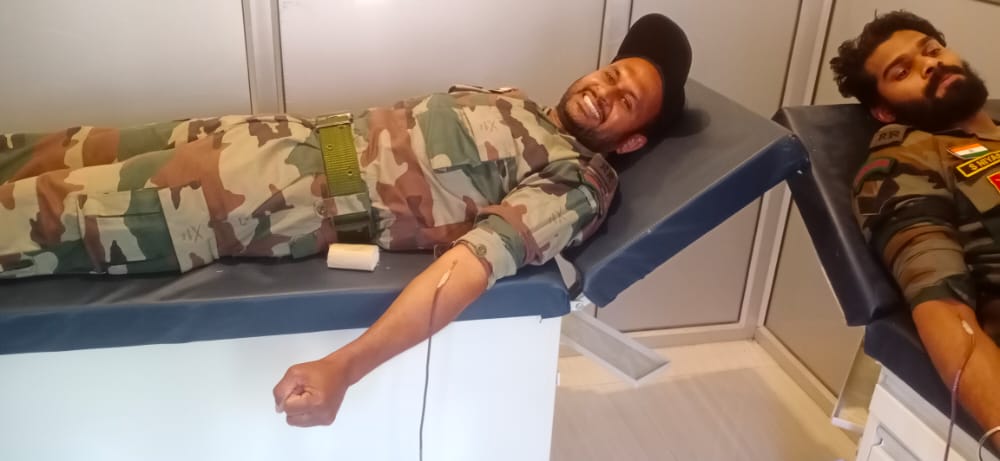 INDIAN ARMY PERSONNEL DONATE 105 UNITS OF BLOOD IN DISTRICT HOSPITAL KUPWARA