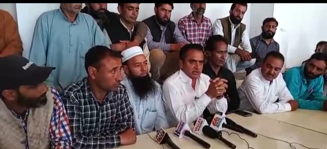 Jammu and Kashmir Panchayat Conference leaders appeal minorities not to leave valley Targeted attacks a conspiracy against Kashmiryat : Panchayat Conference