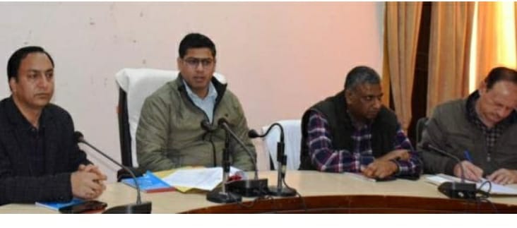 DC Rajouri discusses Infrastructure Development Scheme with Presidents of MC’s.