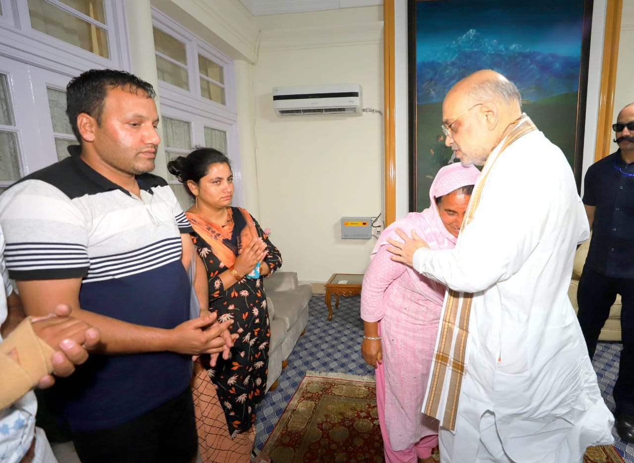 Dhangri terror attack victim’s families meet Amit Shah in Jammu : Extended my condolences and assured of Govt support: Tweeted Amit Shah.