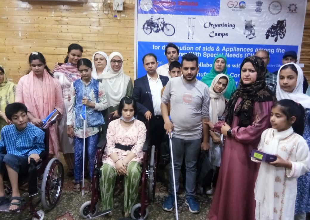Directorate of SS to distribute aids & appliances among CWSN in all districts of J&K.  SHYAM SOOD PD Samagra Shiksha inaugurated 1st aids & appliances distribution camp. .