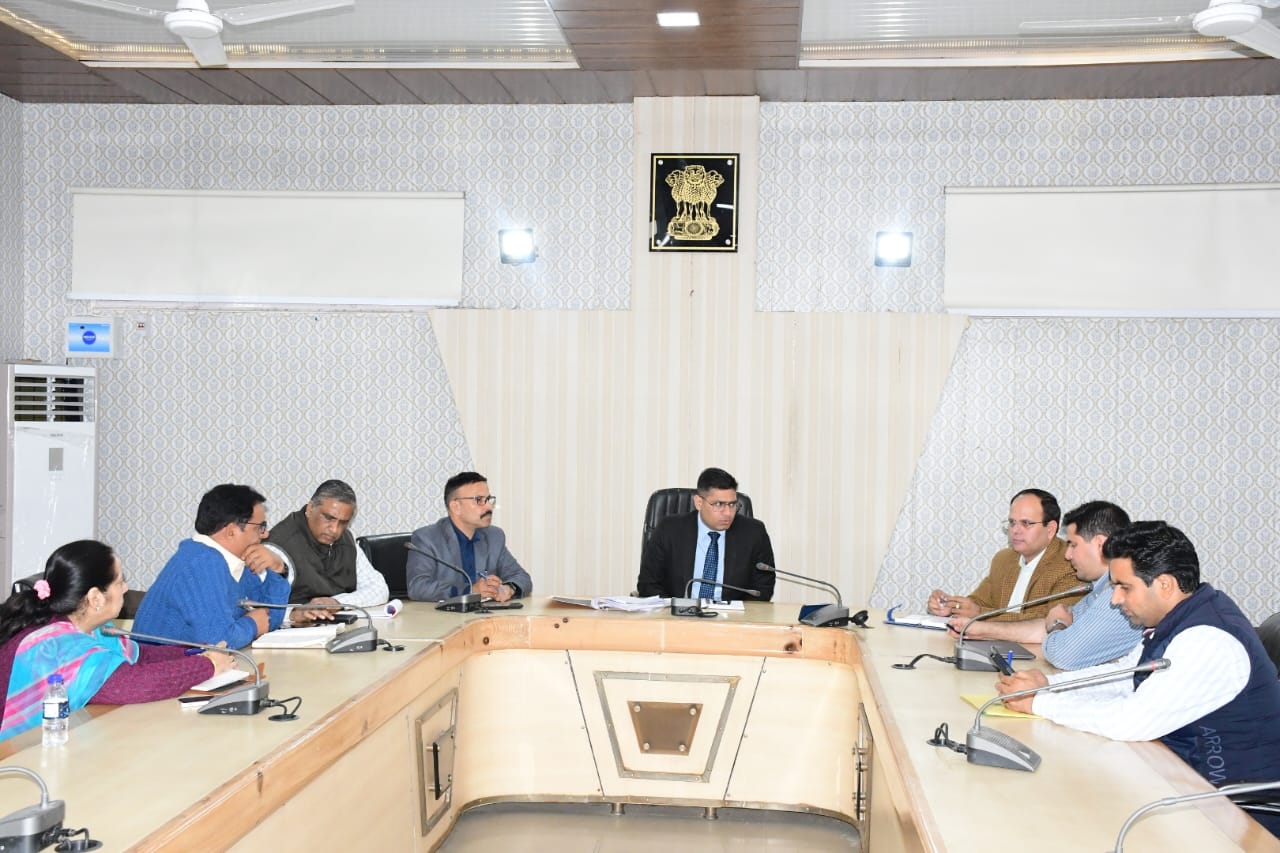 Deputy Commissioner reviews restoration of Heritage sites in Rajouri