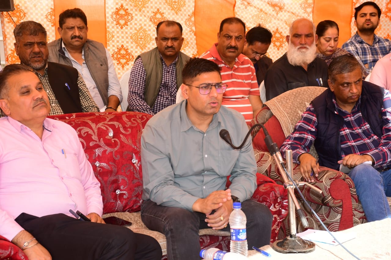 Weekly Block Diwas: DC Rajouri holds Public Outreach Camp at Block Moughla