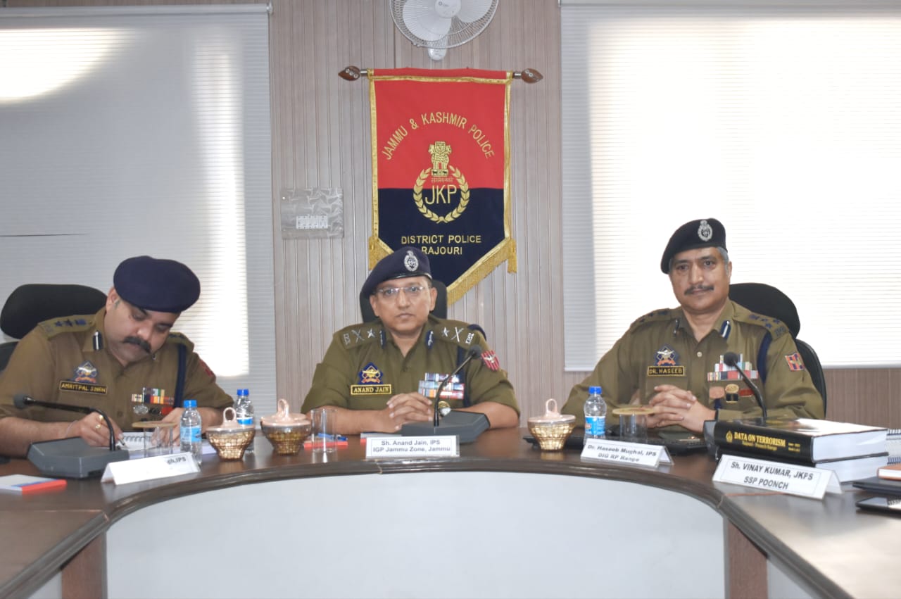IGP Jammu Zone holds review meeting for crime, law & order of Rajouri district. Interacted with the civil society members