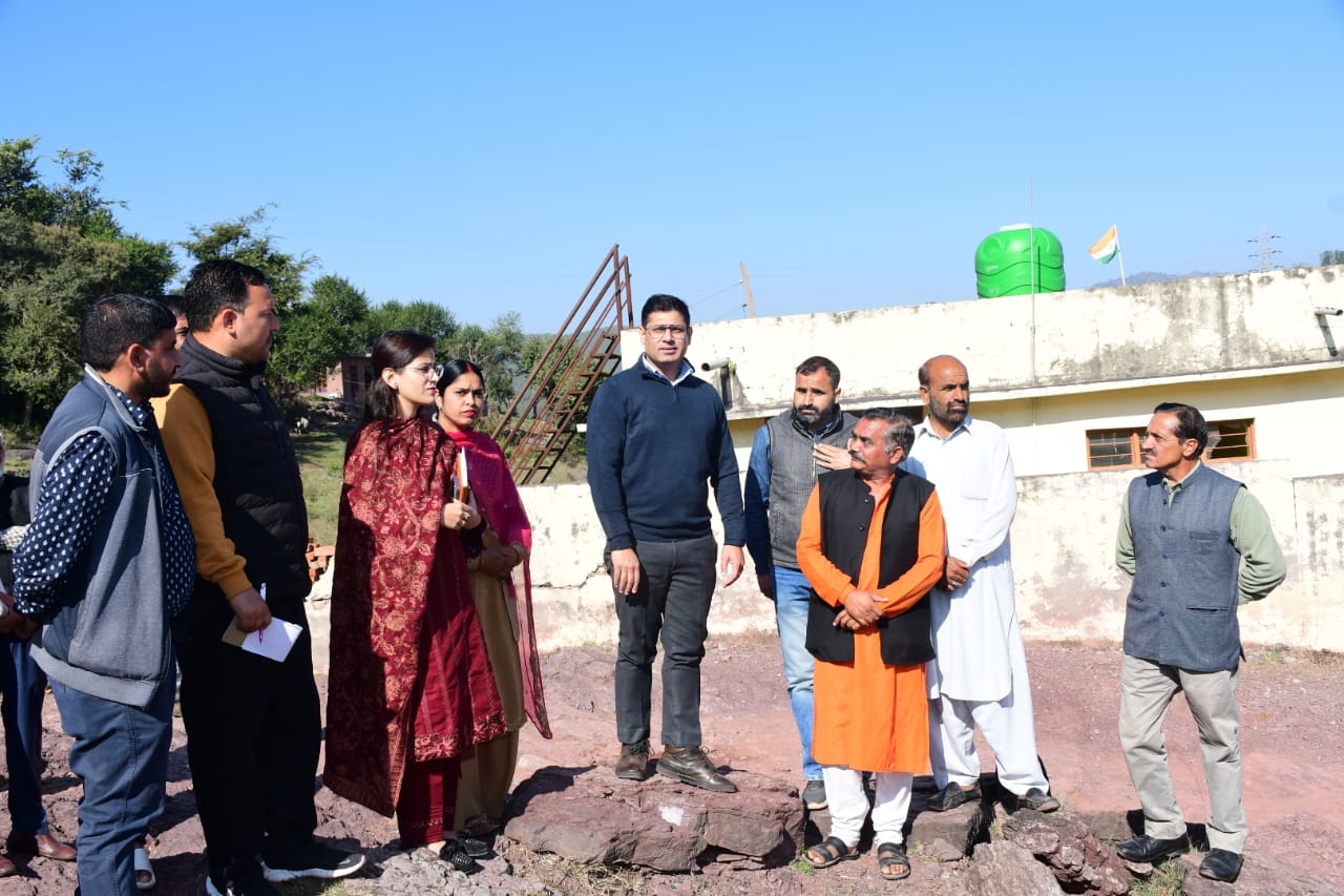 DC Rajouri attends B2V5 activities at Saranoo Panchayat of Dhangri Block