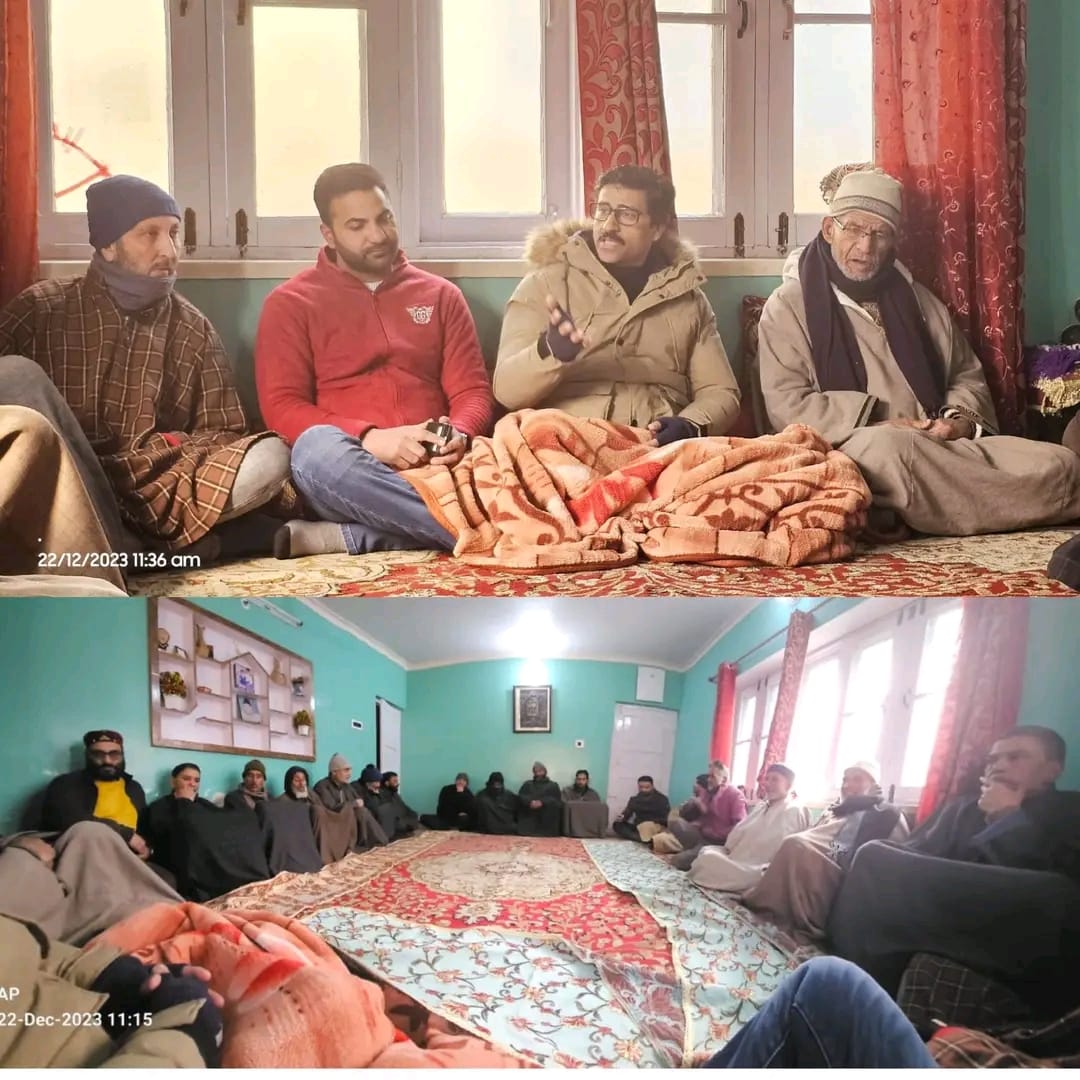 Ahsan Pardesi Presided over a meeting at Halqa Zewan in Lal chowk Constituency
