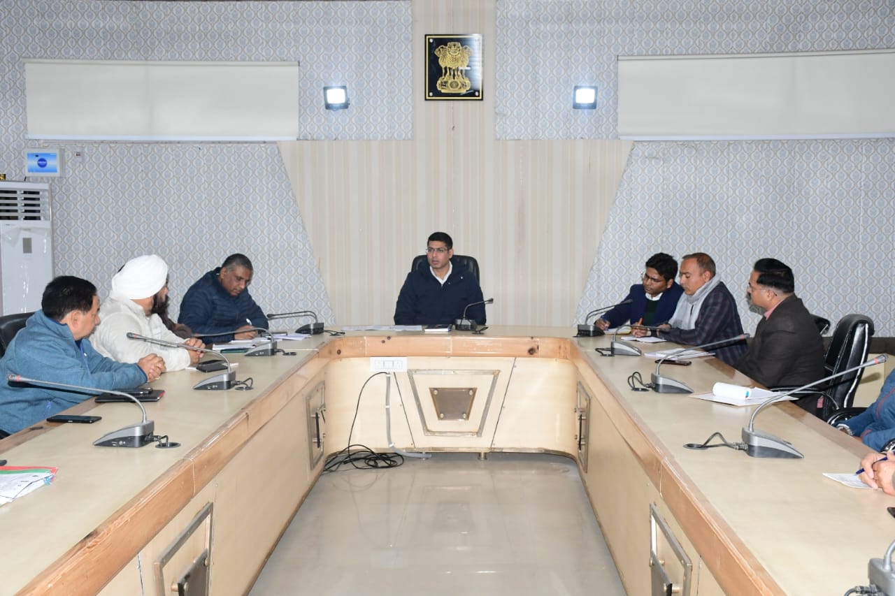 DDC Rajouri reviews implementation of Jal Shakti Abhiyan-Catch the Rain