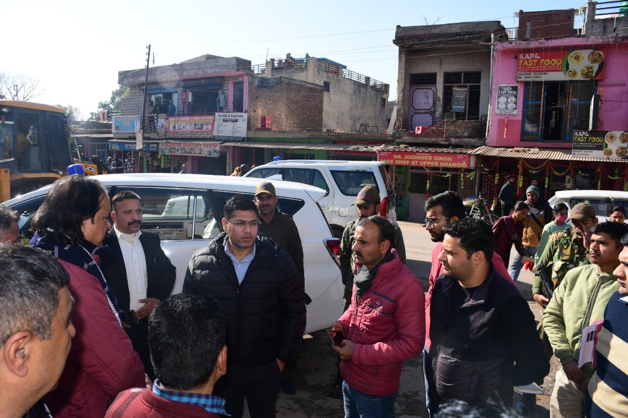Deputy Commissioner listens to People’s concerns at Dhangri Block-Rajouri