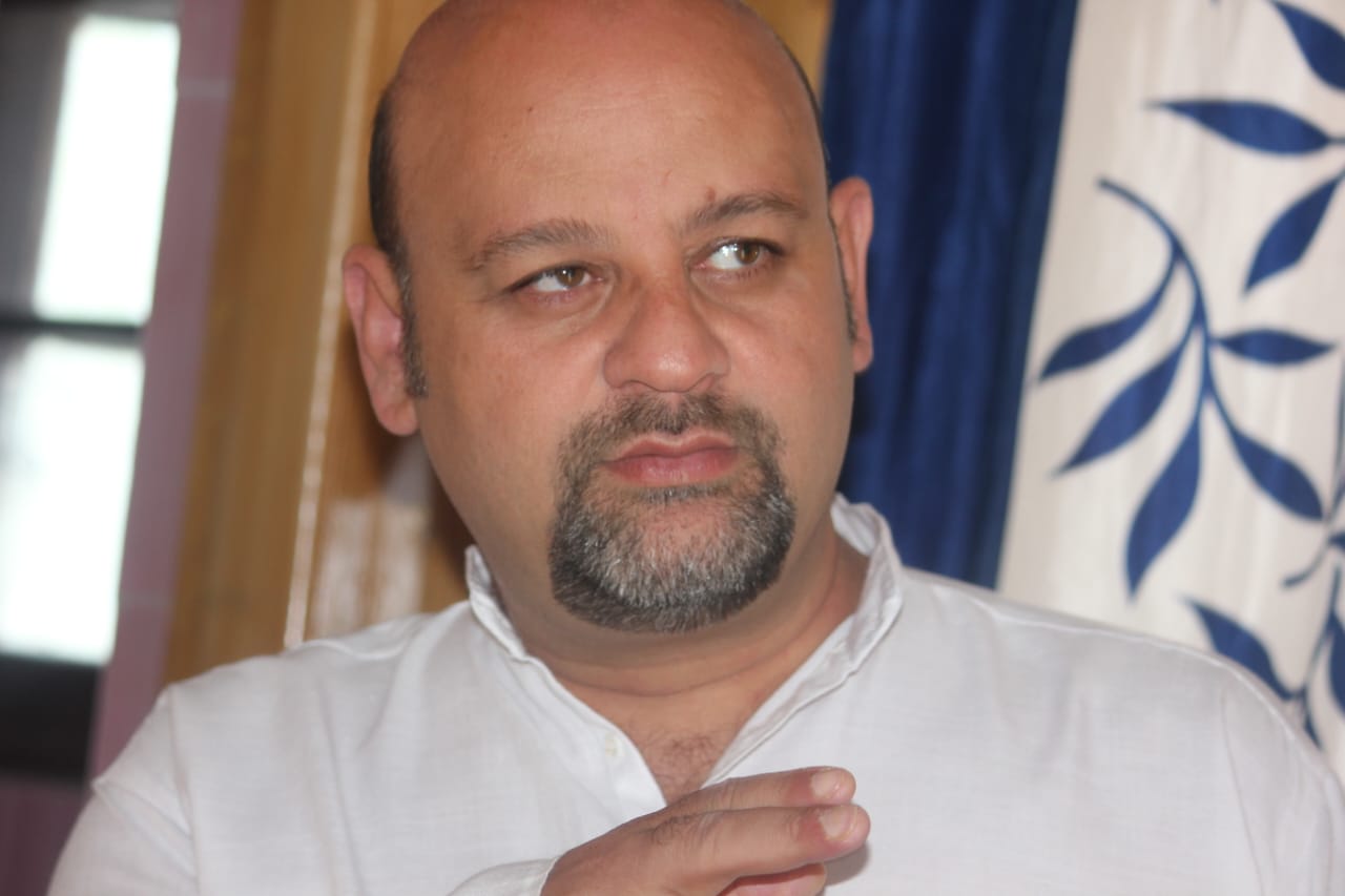 Mir Ruvais Congress Leader Urges the LG Administration to intervene for the Basic facilities for Children Hospital Bemina 