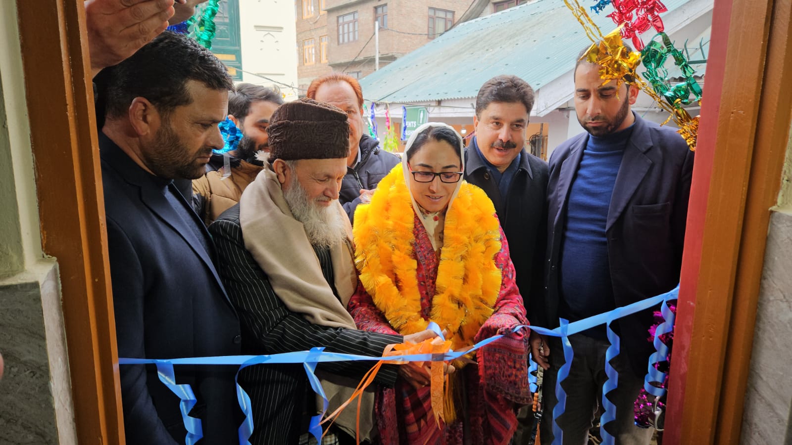Andrabi lays foundation for Noor Khana at Dastgir Sahib shrine & inaugurated Grand Gateway at Mantaqi Sahib Shrine Awantipora