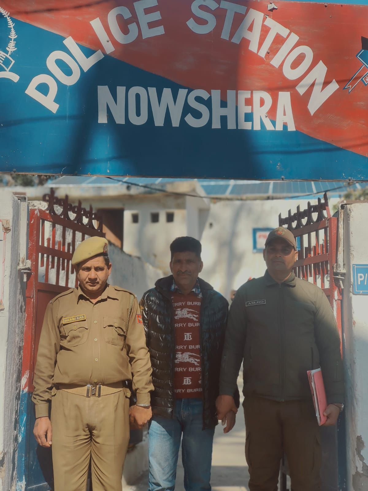 An Absconder apprehended in Rajouri wanted in Case under Section 380/457 RPC Registered in Police Station Nowshera.