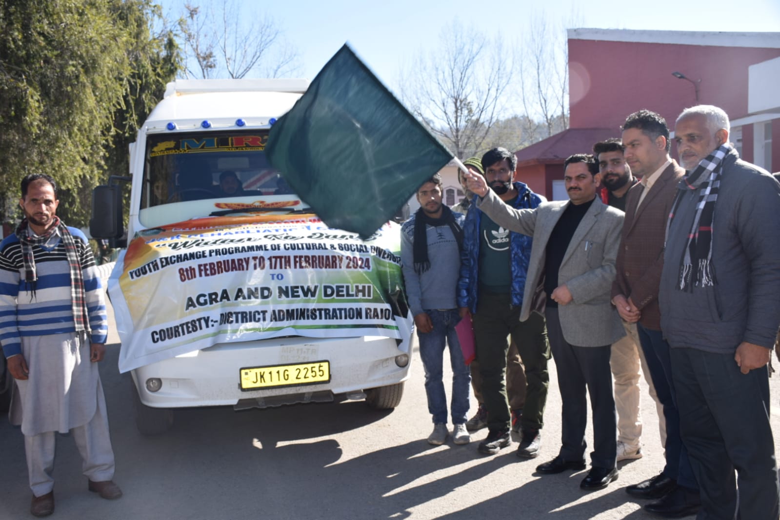DC Rajouri flags off group of 11 specially abled students for Vatan Ko Jano Tour