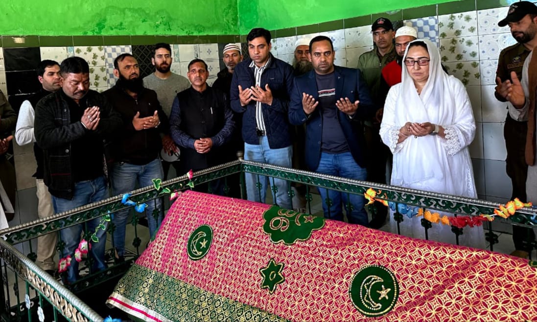 Dr Andrabi inspected Waqf properties in Akhnoor and visited many shrine complexes, met various public delegations