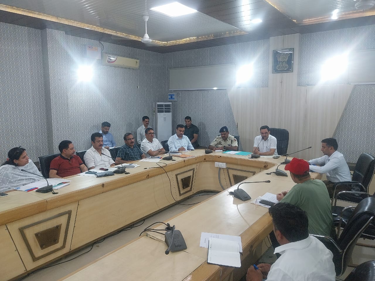 DC Rajouri reviews preparedness of the district regarding emergency situations arising during the monsoon season.