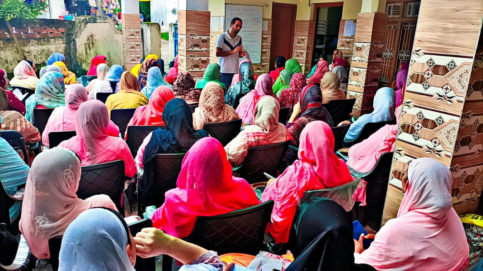 Training session for Anganwadi workers under the Poshan Bhi Padhai Bhi scheme held at the CDPO office in Manjakote