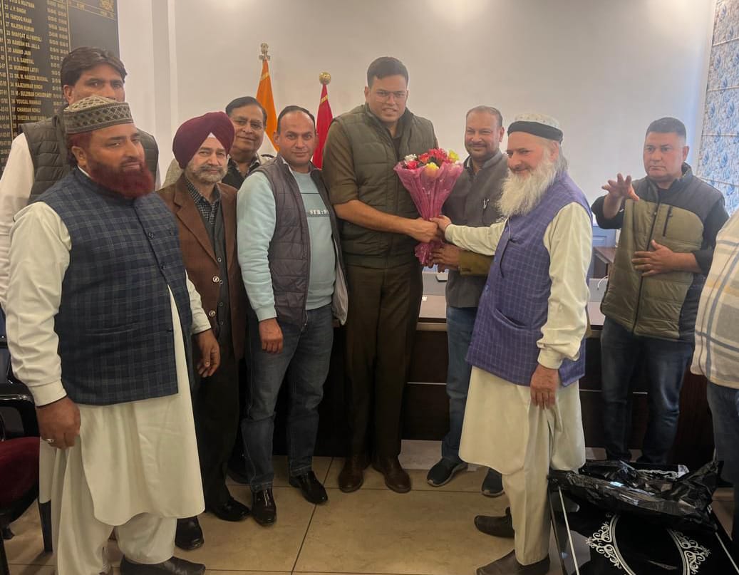 Business Community and Law Enforcement Seek Solutions in Constructive Meeting with SSP Rajouri