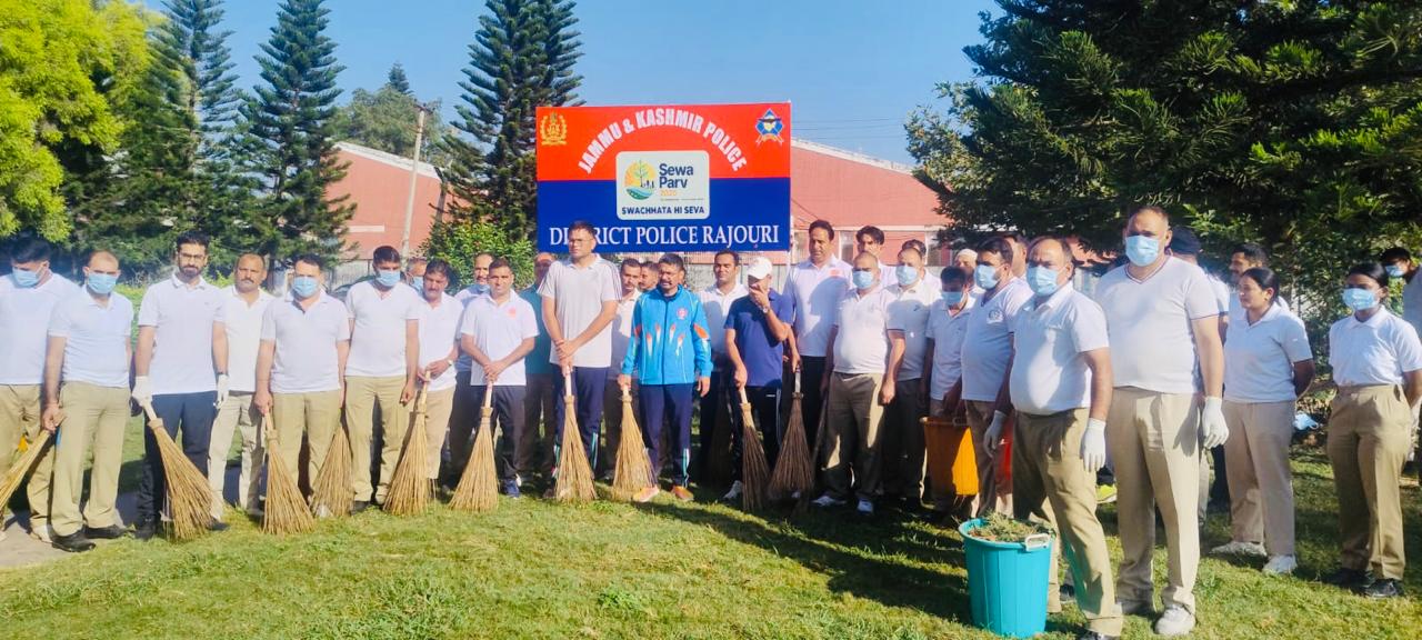 District Police Rajouri Organises Cleanliness Drive under “Sewa Parv