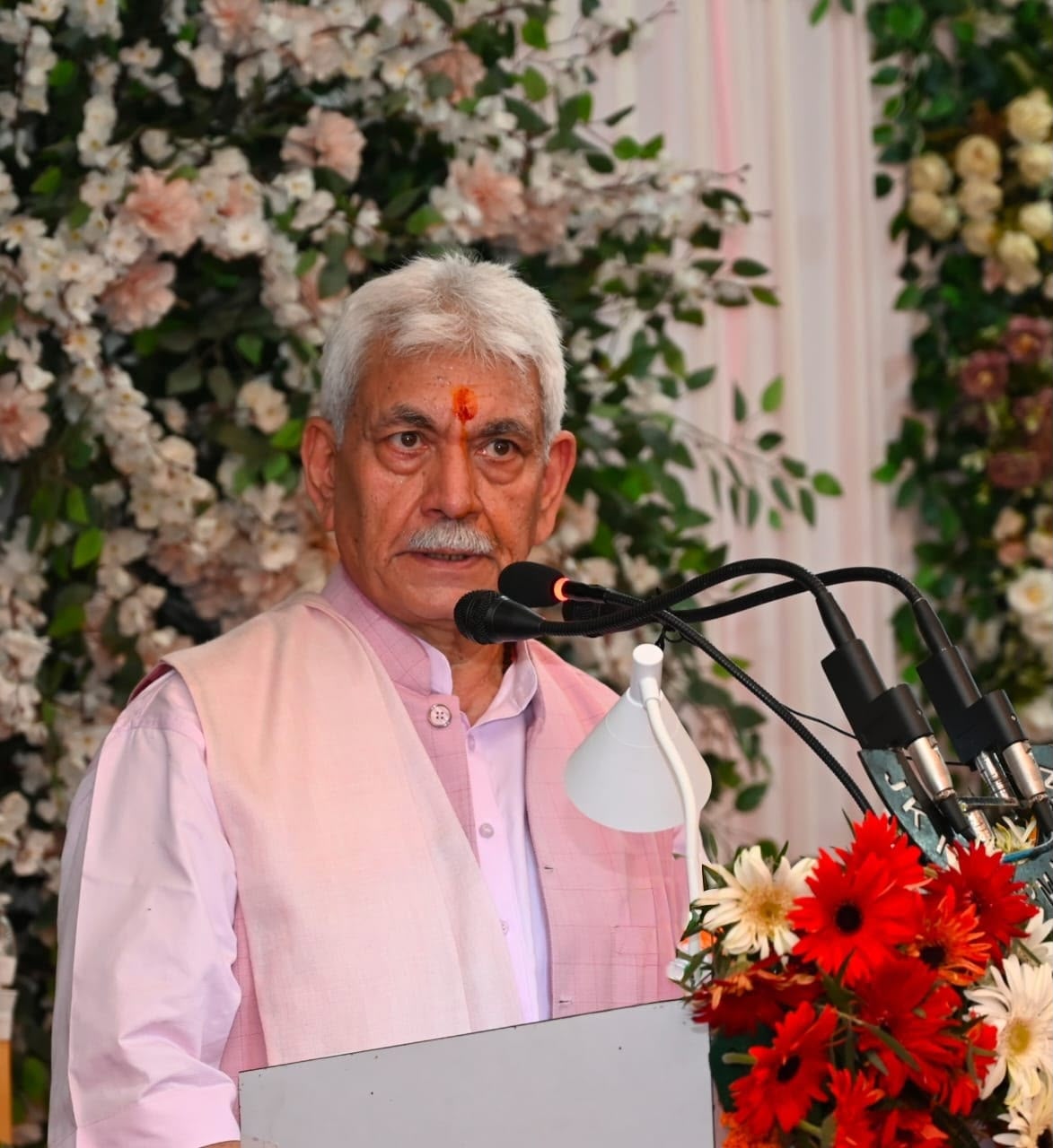 KP Volunteers Turns Selfless Service into a Movement: LG Sinha__  LG Sinha Felicitates Volunteers on Foundation Day, Calls for Expansion of Humanitarian Network